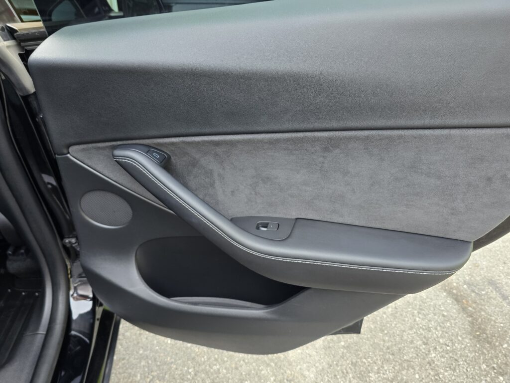 tesla
deep interior clean
